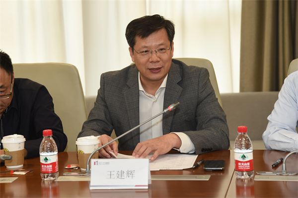 JCC_0670.jpg JCC_0670.jpg