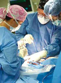 已知受体状态Ⅳ期乳腺癌 手术联合系统治疗显著提高生存率